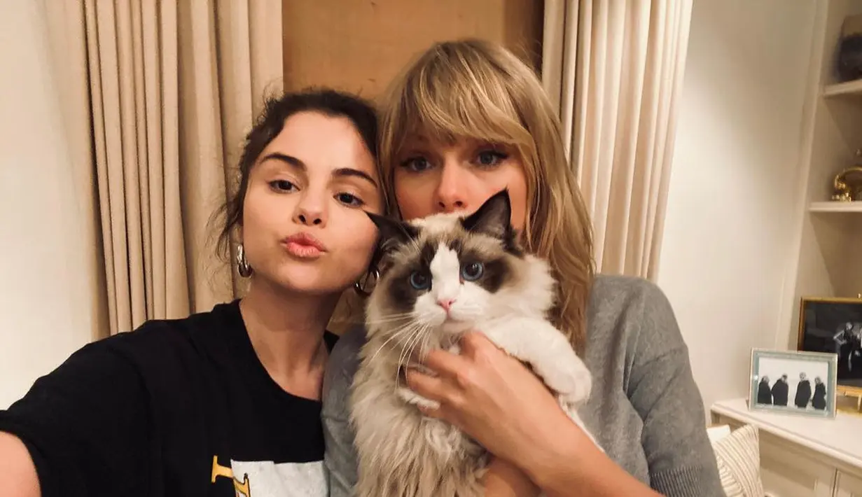 Selena Gomez dan Taylor Swift. (Instagram/selenagomez).