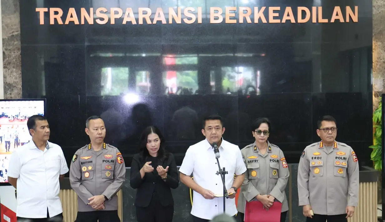 Hari ini, Rabu 20 Agustus 2025, penyidik Bareskrim Polri telah mengantongi hasil tes DNA mantan Gubernur Jawa Barat Ridwan Kamil (RK) dengan anak dari Lisa Mariana berinisial CA. (KapanLagi.com/Budy Santoso)