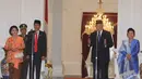 Presiden SBY menyampaikan pidatonya ketika menyambut kedatangan Presiden Jokowi di Istana Negara, Jakarta, Senin (20/10/2014) (Liputan6.com/Herman Zakharia)