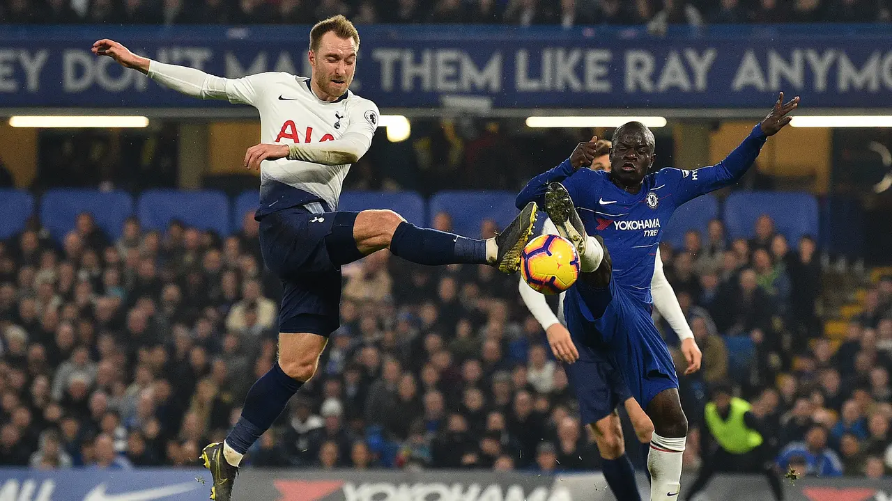 Chelsea Buka Asa di Empat Besar