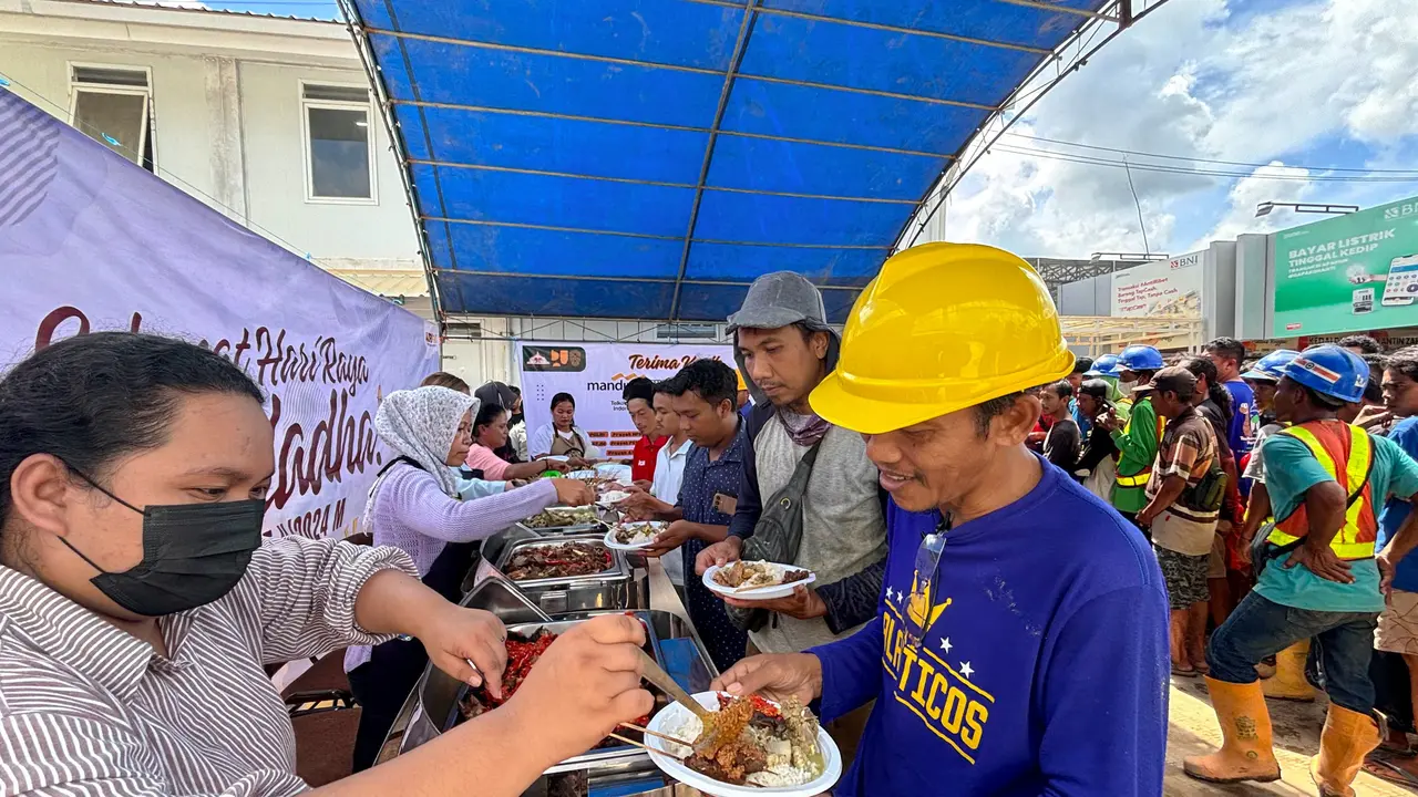 Ribuan pekerja konstruksi yang bekerja di Ibu Kota Nusantara (IKN) bisa menikmati makan siang dan makan malam gratis daging kurban