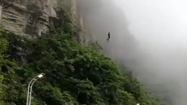 Bungee Jumping