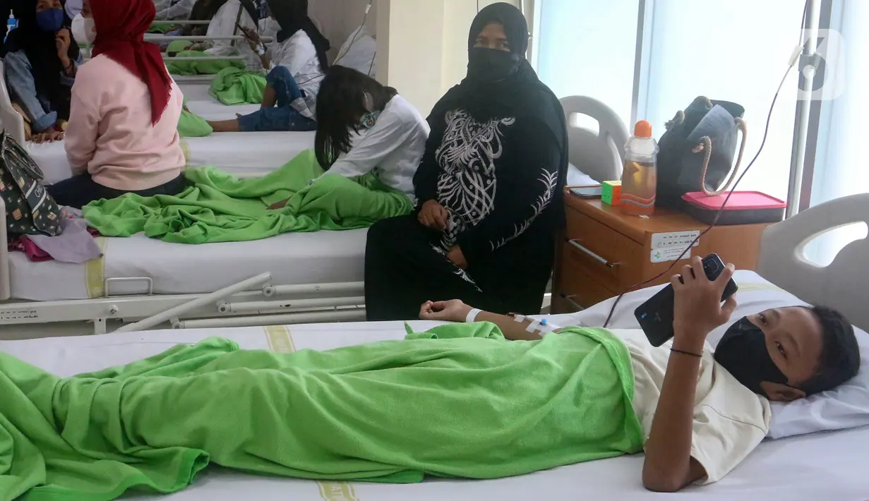 Pasien thalasemia intermedia membutuhkan transfusi darah, tetapi tidak rutin. Sementara pasien thalasemia minor secara klinis sehat, hidup seperti orang normal secara fisik dan mental, tidak bergejala dan tidak memerlukan transfusi darah. (merdeka.com/Arie Basuki)