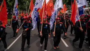 Buruh Minta UMR 2027 Naik 9,5%, Kemnaker Beri Penjelasan
