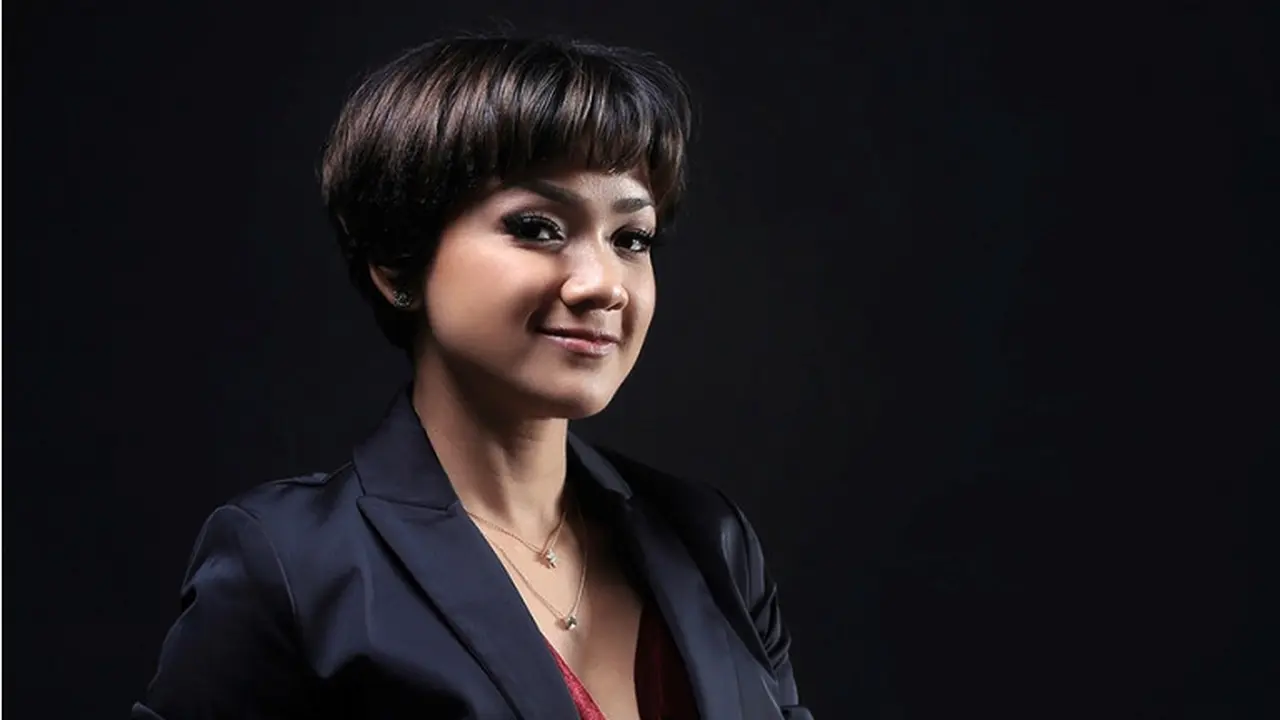 [Bintang] Tak Mudik, Nirina Zubir Malah Mengaku Bahagia
