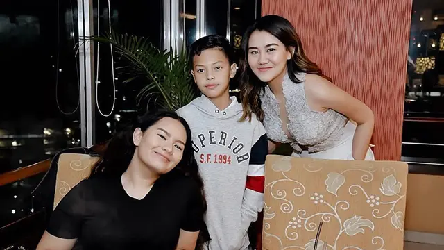 6 Potret Kebersamaan Aaliyah dan Keanu Masaid, Kompak Meski Beda Ibu