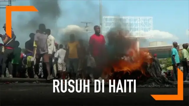 Aksi protes ribuan warga Haiti berujung rusuh, diwarnai aksi pembakaran kendaraan. Satu orang warga dilaporkan tewas.