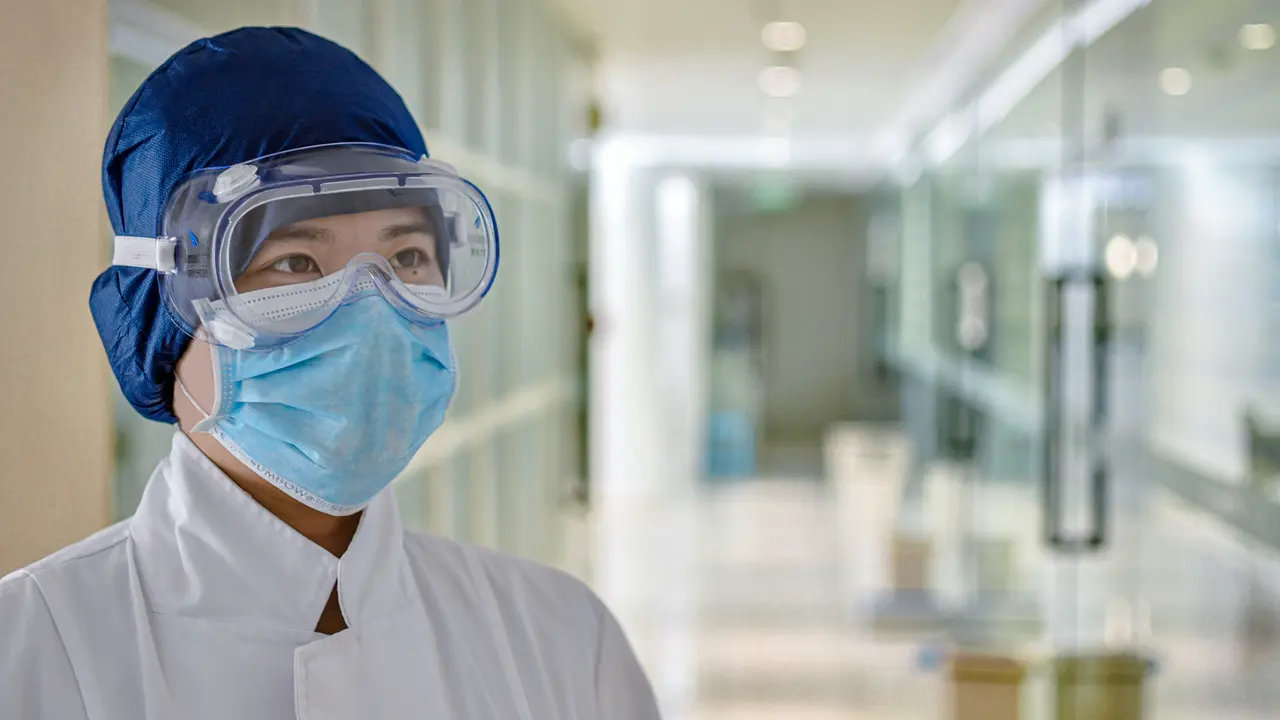 EMTEK Peduli Corona Salurkan APD, Ventilator, Masker dan Sembako