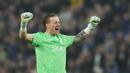 Kiper Everton, Jordan Pickford, merayakan kemenangan saat melawan Chelsea pada lanjutan Liga Inggris di Hill Dickinson Stadium, Minggu (22/3/2026). (AP Photo/Jon Super)