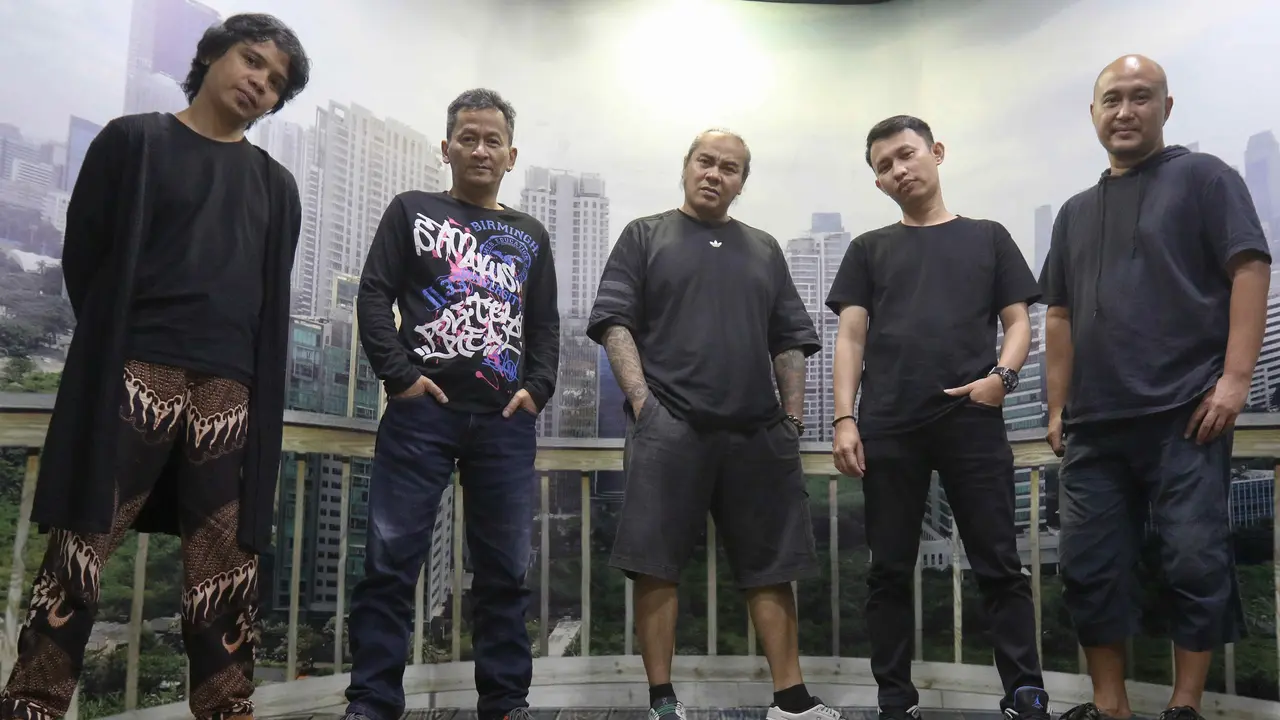 Ferdy Tahier Element saat bersama Rocker Kasarunk