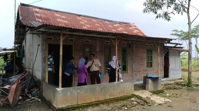 Di rumah mungil di Nusawungu Cilacap, Parinah akan tinggal sementara. (Foto: Liputan6.com/P4TKI CLP/Muhamad Ridlo)