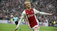 5. Kasper Dolberg (Ajax) - Bila ingin mendatangkan striker berbakat namun harga tidak mahal, bomber asal Denmark ini adalah solusinya. Wonderkid yang musim lalu mencetak 23 gol itu dibanderol sekitar 18 juta poundsterling. (AFP/Jean-Philippe Ksiazek)
