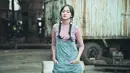 Memiliki nama panggung Indahkus, Indah merupakan lulusan kedokteran yang terjun ke dunia musik. Ia pun merupakan penyanyi, penulis lagu, aktris dan vlogger. Selain itu ia juga pernah menjadi peserta dalam Miss Indonesia 2014 mewakili Sulawesi Tengah. (Liputan6.com/IG/@indahkus_)
