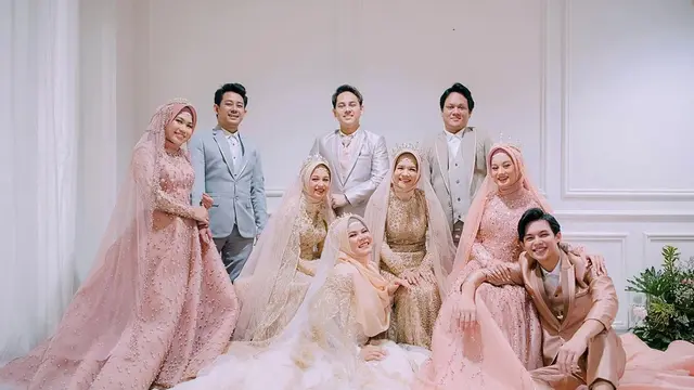 6 Pemotretan Rey Mbayang dan Keluarga Dinda Hauw, Penuh Kebahagiaan