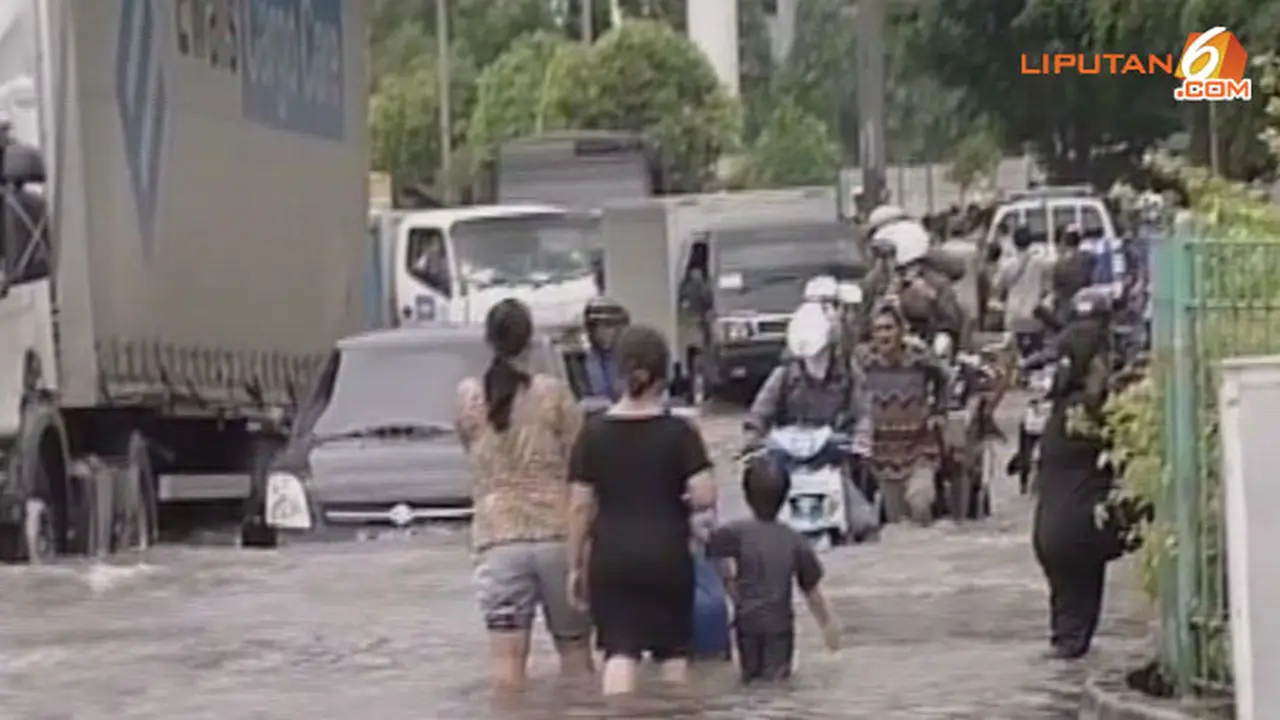 banjir-citraland-140129-b.jpg