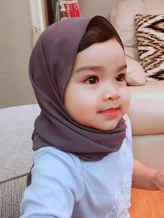Banyak warganet baik yang dari Malaysia atau Indonesia yang memuji kecantikan dari baby Siti. (Liputan6.com/IG/@ctdk)