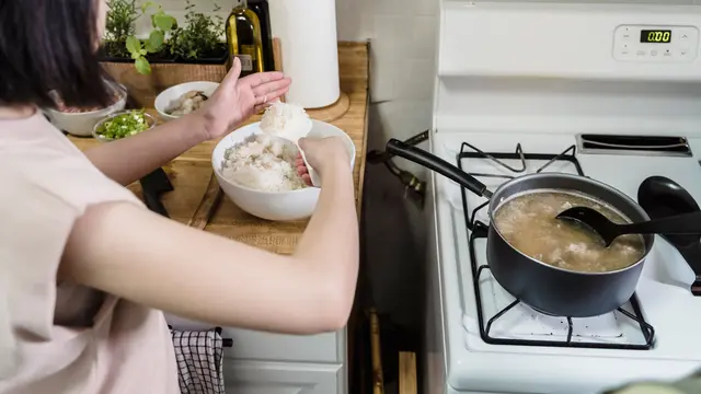 Kaldu Ayam Homemade Dapat Menghasilkan Kuah yang Lebih Gurih secara Alami