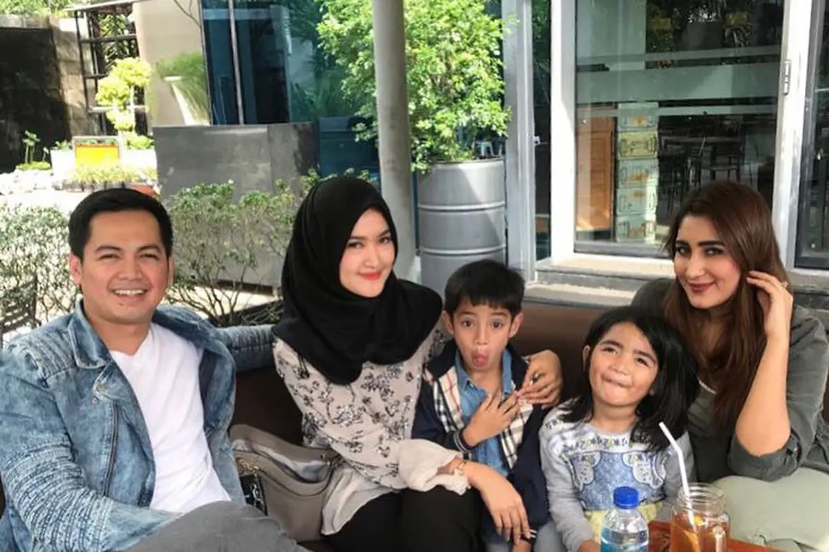 [Bintang] Tommy Kurniawan dan Lisya Nurrahmi