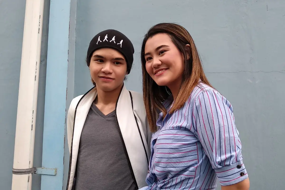 Aaliyah Massaid dan Dul Jaelani