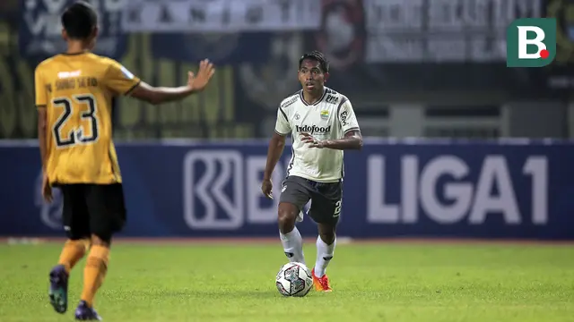 Pemain Persib Bandung Frets Butuan