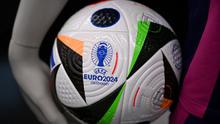 Bola resmi untuk Euro 2024. (Kirill KUDRYAVTSEV / AFP)