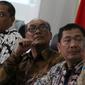Kepala Sub Komite Kecelakaan Penerbangan KNKT Nurcahyo Utomo (kiri) memberikan keterangan pers mengenai hasil investigasi kecelakaan pesawat Lion Air JT 610 di Jakarta, Jumat (25/10/2019). (Liputan6.com/Johan Tallo)