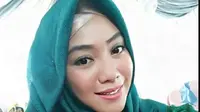 Potret istri Ade Jigo, Meyuza, yang menjadi korban tewas dalam tsunami Selat Sunda yang menerjang Tanjung Lesung, Banten. (dok. Instagram @meucha/https://www.instagram.com/p/BrZZYxOA7gp/Dinny Mutiah)