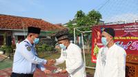 Ribuan Warga Binaan Pemasyarakatan (WBP) di Kota Cilegon dan Kota Serang merayakan Idul Fitri 1443 H dan 10 orang di antaranya mendapat tiket untuk bebas lebih awal. (Liputan6.com/ Yandhi Deslatama)