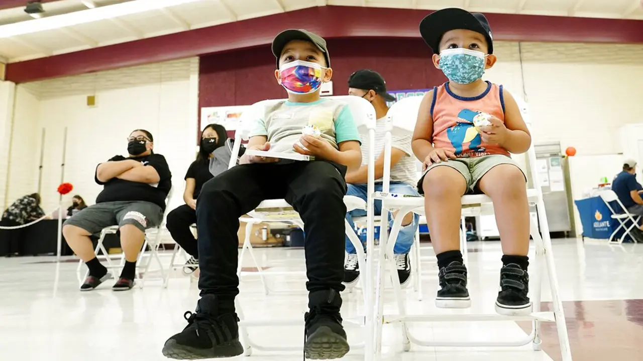 FOTO: Vaksinasi COVID-19 untuk Anak-Anak