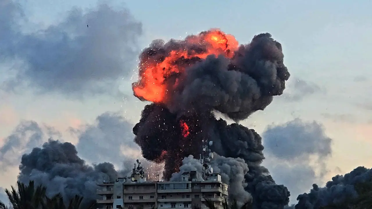 Gelombang Serangan Udara Israel Gempur Wilayah Selatan Lebanon