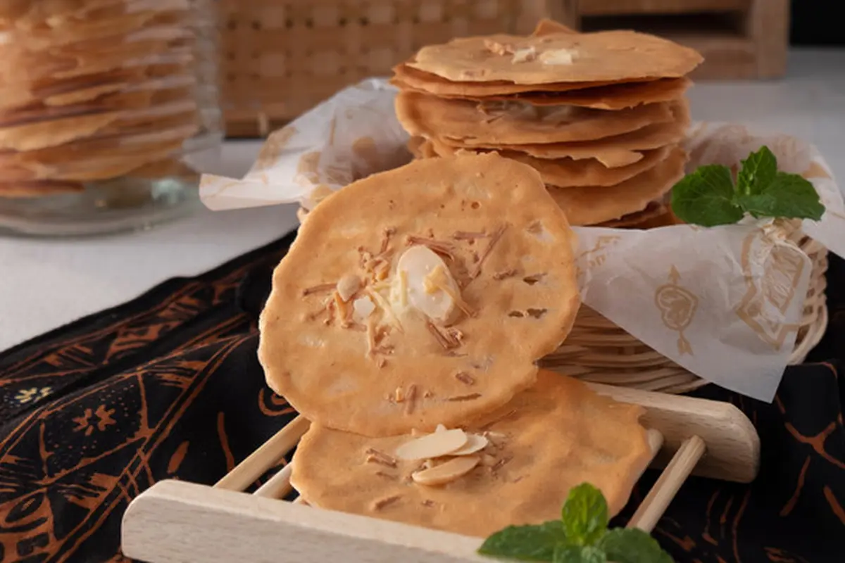 crispy almond