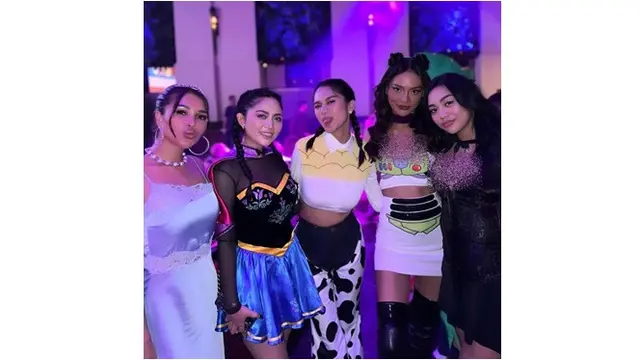 6 Potret Pertemanan Azizah Salsha dan Rachel Vennya, Diduga Selingkuh dengan Mantan