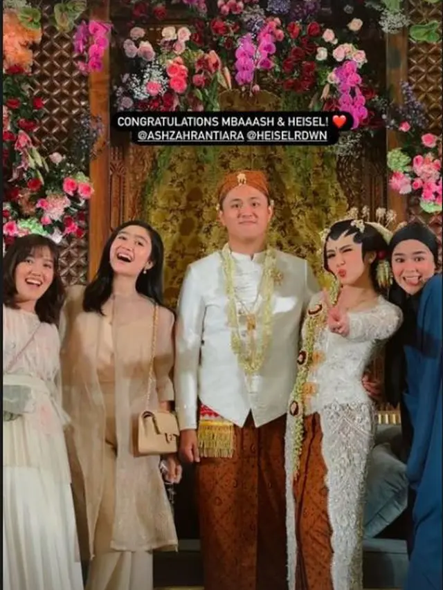 8 Momen Pernikahan Ashilla Zee yang Kental Adat Jawa, Dihadiri Member Blink