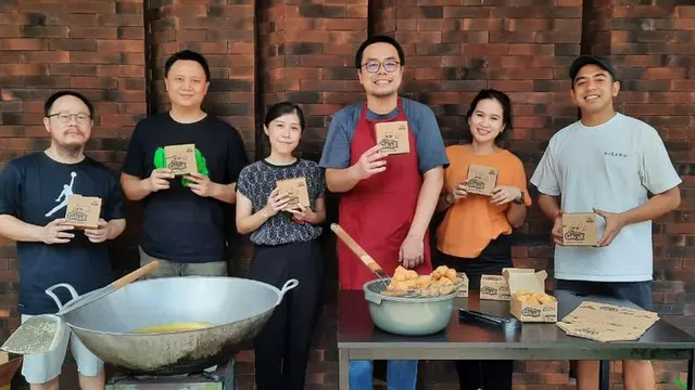 Dari kiri ke Kanan :  Arno Tse - Edwin Gandasaputra - Irien Santoso - Edwin Ariono - Desi Anggrayeni - Andra Satar