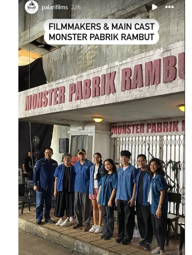 6 Potret Dian Sastrowardoyo Jadi Produser Eksekutif Film Monster Pabrik Rambut