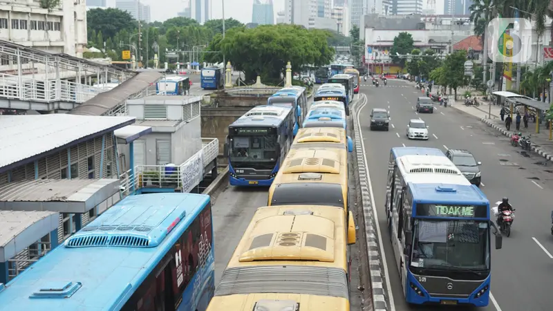 Transjakarta Targetkan Semua Armada Gunakan Bus Listrik