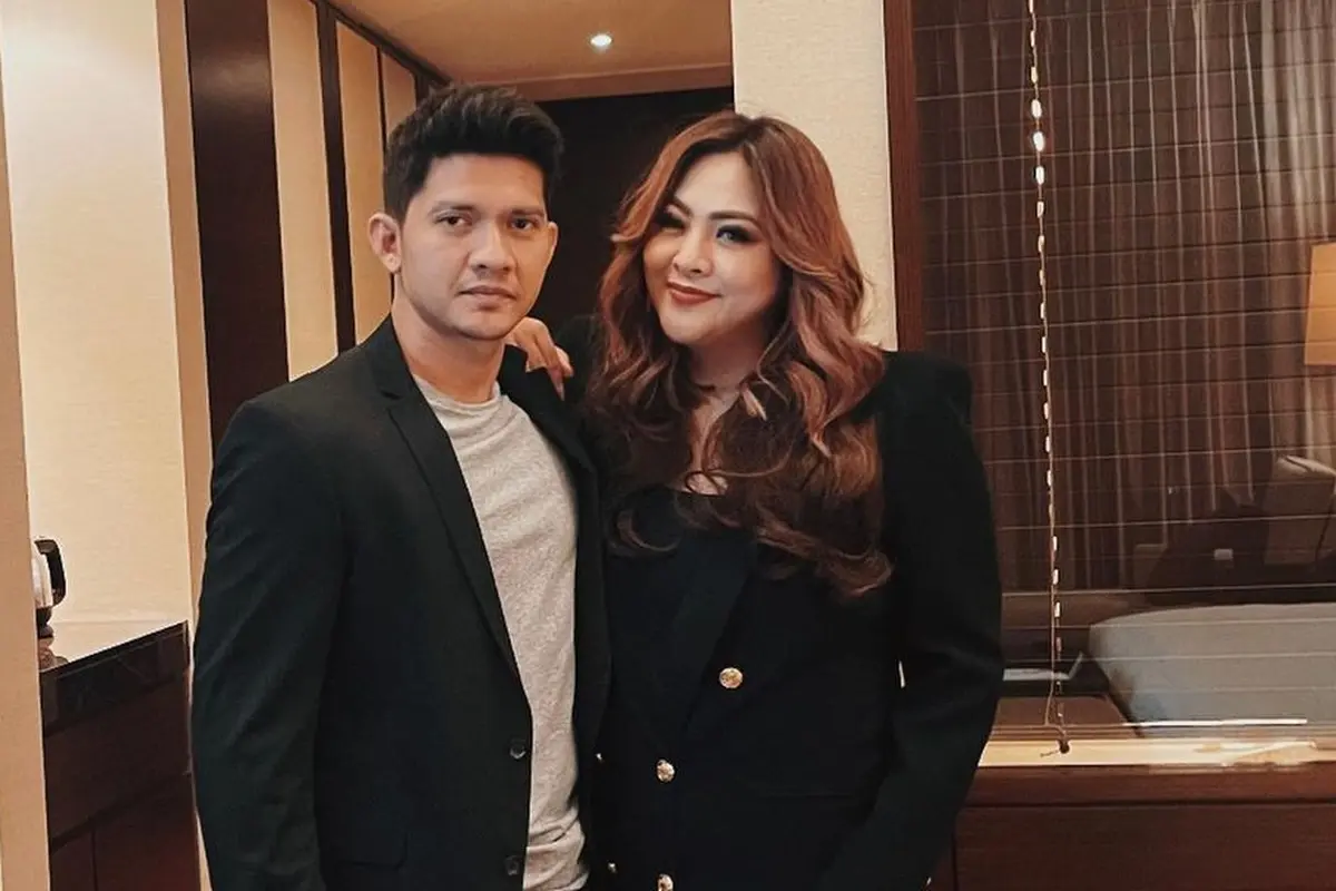 Kemesraan Iko Uwais dan Audy Item