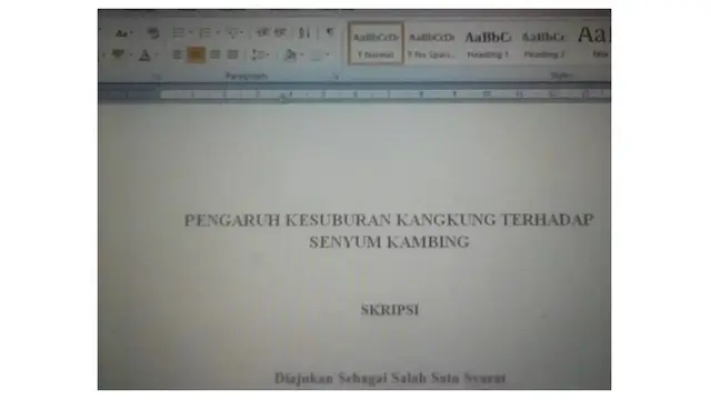 8 Potret Judul Skripsi Mahasiswa Ini Nyeleneh Banget, Enggak Habis Pikir