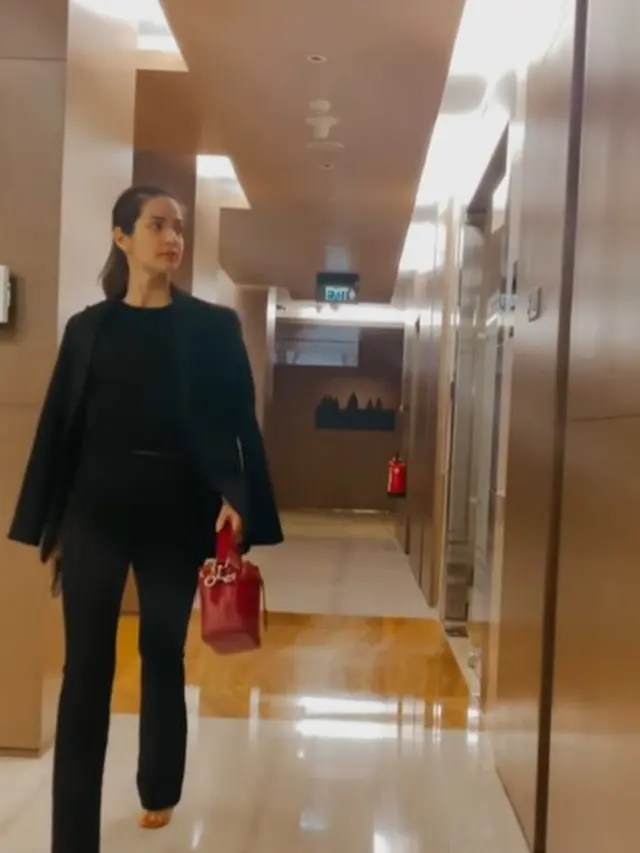 Nia Ramadhani sepeti Lady Boss (Instagram/ramadhaniabakrie)