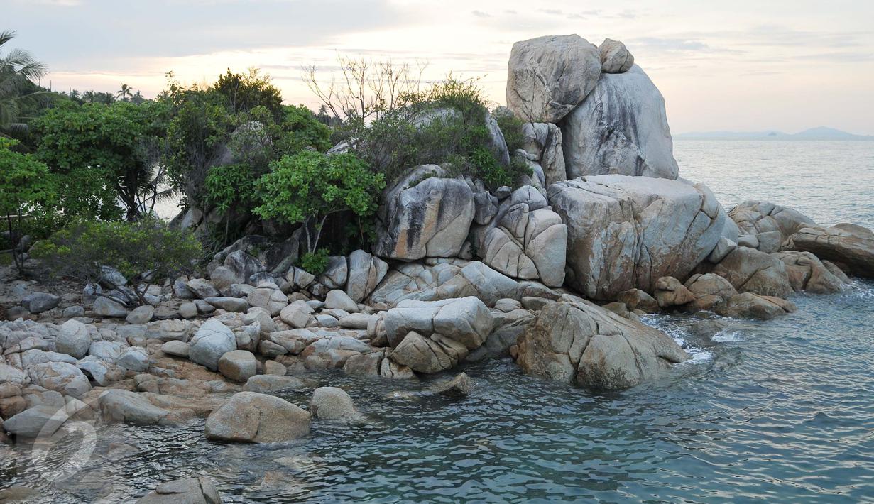 Pantai Parai Tenggiri dikelola oleh pihak swasta sehingga faktor kenyamanan dan keamanan wisatawannya sangat diperhatikan. Hal ini dapat terlihat dari lingkungan pantai yang sangat bersih dan asri. (Liputan6.com/Gempur M Surya)
