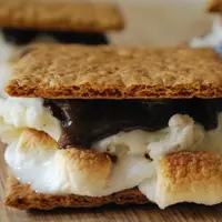 Ingin camilan yangg beda? Buat S'mores aja!| Via: familybites.ca 