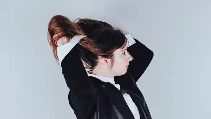 Peka Dikit, deh! Ini Ciri Teman Kerja Jatuh Cinta sama Kamu