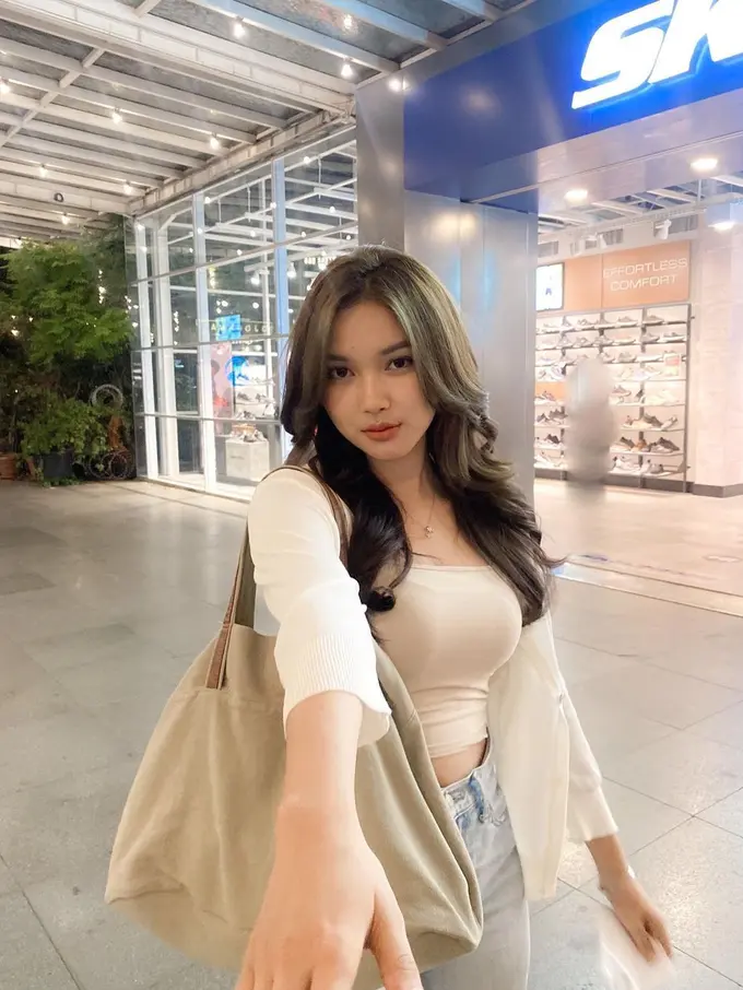 7 Potret Shakira Jasmine dalam Serial Code Helix yang Curi Perhatian