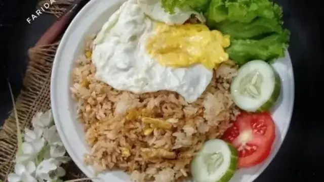 Resep nasi goreng mentega ebi. (dok. Cookpad @faridaSulthan_0107)