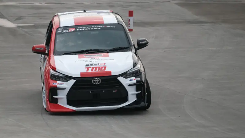 Toyota All New Agya lakoni debut balapnya di Seri 3 Kejurnas Slalom 2023 (TGRI)