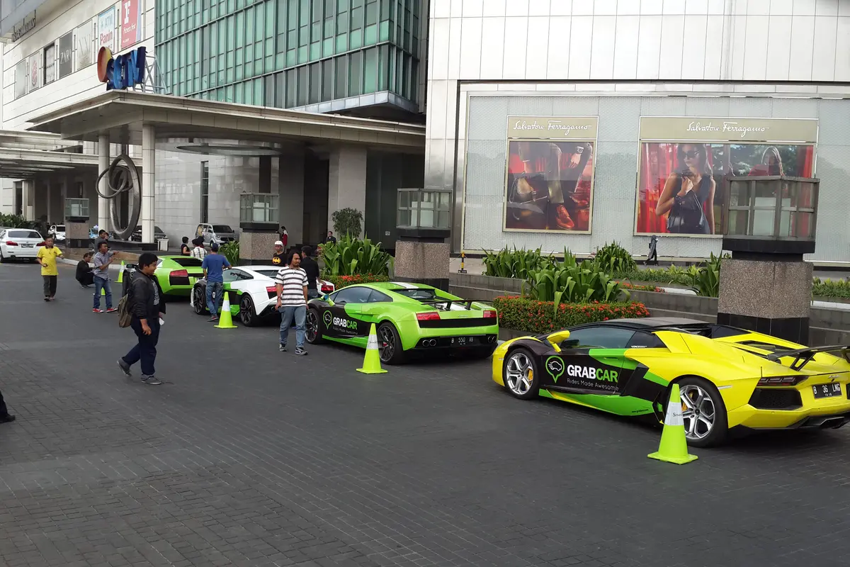 Naik Lamborghini Gallardo dan Aventador Gratis di Jakarta, Mau? 