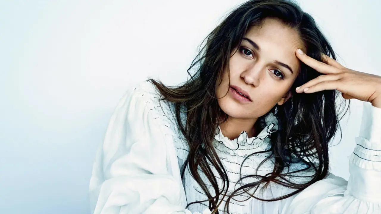 Alicia Vikander