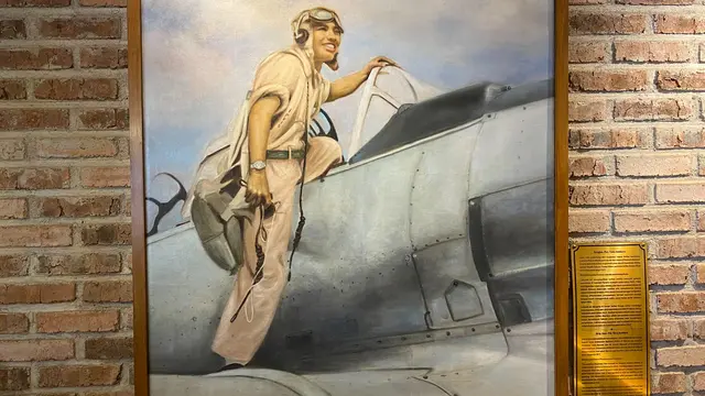 Lukisan Tony Amboro yaitu tokoh pendiri Polisi Air dan Udara, di Defensa Coffee Outpost