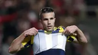 Robin van Persie didatangkan Fenerbahce dari Manchester United pada tahun 2015 dan telah mencetak 22 gol dalam 48 pertandingan. (www.squawka.com)