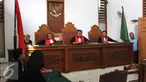 Terdakwa Christopher Daniel Sjarief absen dalam sidang pembacaan tuntutan perkara kecelakaan maut di Pondok Indah di PN Jaksel, Kamis (30/7/2015). Sidang ditunda karena terdakwa sakit dan akan dihadirkan pada Rabu (5/8/2015). (Liputan6.com/Helmi Afandi)